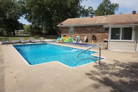 Exterior - 605 Nebraska St, Beebe, AR 72012 photo 3 of 14
