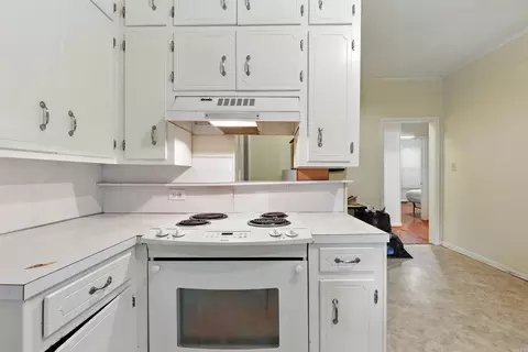Kitchen - 541 Mcbee St, Malvern, AR 72104 photo 2 of 5