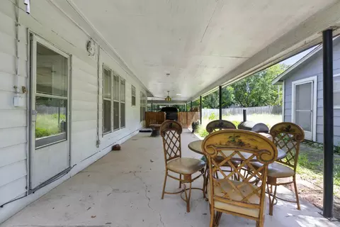 Exterior - 541 Mcbee St, Malvern, AR 72104 photo 4 of 9