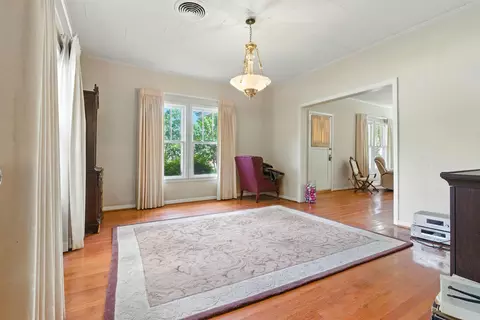 Living - 541 Mcbee St, Malvern, AR 72104 photo 1 of 4