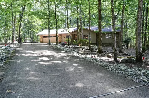 11 Acceso Ln, Hot Springs Village, AR 71909