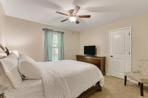 Bedroom - 175 Sylvan Dr, Greers Ferry, AR 72067 photo 4 of 7