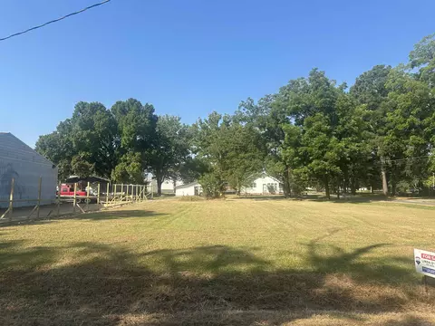 Exterior - 208 Moore St, Ward, AR 72176 photo 5 of 6