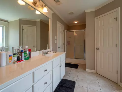Bath - 4011 Evergreen Dr, Benton, AR 72015 photo 7 of 7