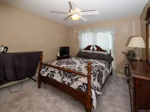 Bedroom - 4011 Evergreen Dr, Benton, AR 72015 photo 1 of 7