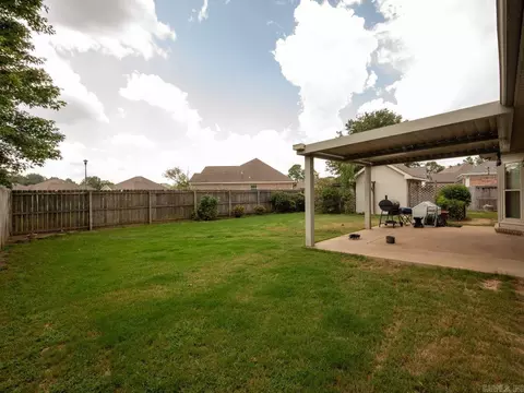 Exterior - 4011 Evergreen Dr, Benton, AR 72015 photo 7 of 8