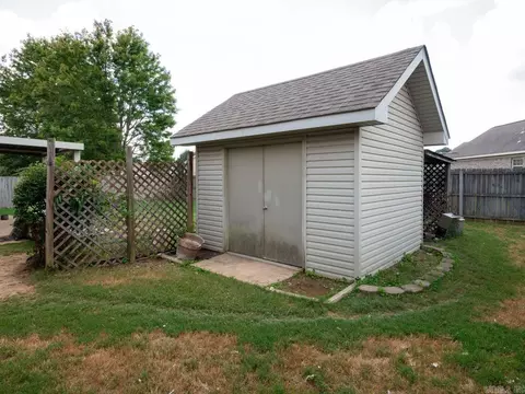 Exterior - 4011 Evergreen Dr, Benton, AR 72015 photo 8 of 8