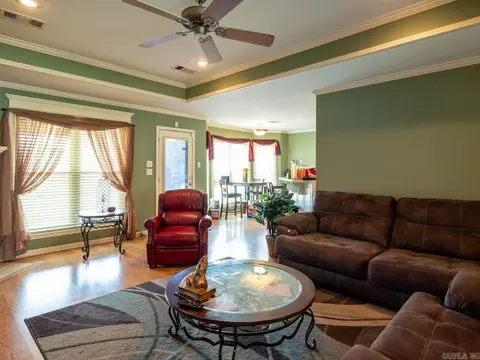 Living - 4011 Evergreen Dr, Benton, AR 72015 photo 1 of 4