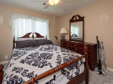 Bedroom - 4011 Evergreen Dr, Benton, AR 72015 photo 2 of 7