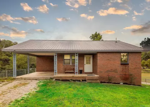 570 Missouri Ave, Mammoth Spring, AR 72554