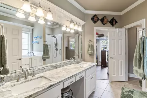 Bath - 607 Greystone Blvd, Cabot, AR 72023 photo 1 of 6