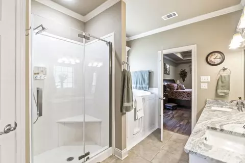 Bath - 607 Greystone Blvd, Cabot, AR 72023 photo 2 of 6