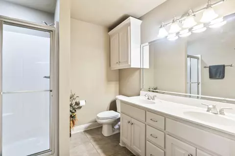 Bath - 607 Greystone Blvd, Cabot, AR 72023 photo 6 of 6