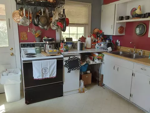 Kitchen - 3309 Kruse Loop, Alexander, AR 72002 photo 1 of 1