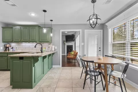 2173 N Fork Cir, Benton, AR 72019 photo 9