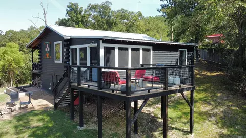 Exterior - 912 Double Bridge Loop, Mountain View, AR 72560 photo 2 of 8