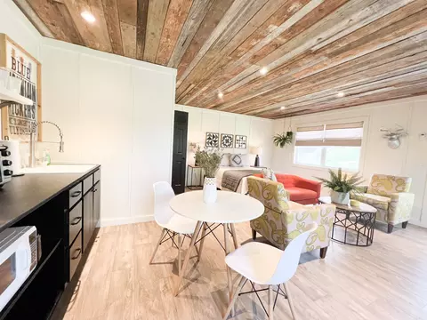 Dining - 912 Double Bridge Loop, Mountain View, AR 72560 photo 1 of 1