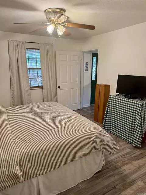 Bedroom - 100 Iris Dr, Drasco, AR 72530 photo 2 of 8