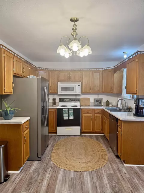 Kitchen - 100 Iris Dr, Drasco, AR 72530 photo 4 of 4