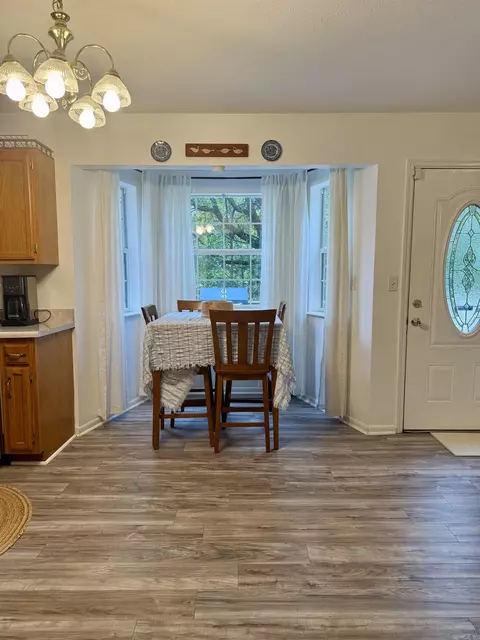 Dining - 100 Iris Dr, Drasco, AR 72530 photo 1 of 2