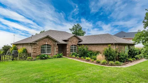 Exterior - 40 Pine Mountain Dr, Conway, AR 72034 photo 1 of 18