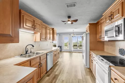 Kitchen - 40 Pine Mountain Dr, Conway, AR 72034 photo 1 of 1