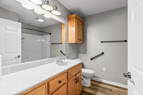 Bath - 40 Pine Mountain Dr, Conway, AR 72034 photo 6 of 6