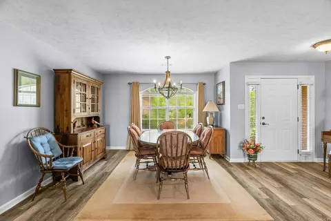 Dining - 40 Pine Mountain Dr, Conway, AR 72034 photo 1 of 3