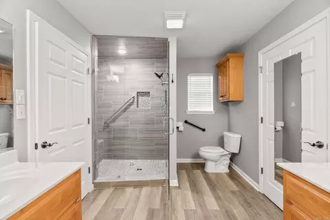 Bath - 40 Pine Mountain Dr, Conway, AR 72034 photo 3 of 6