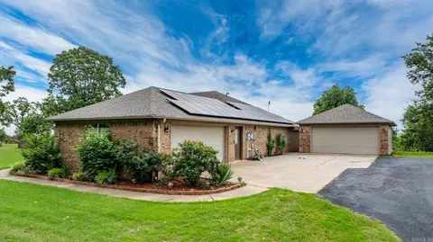 Exterior - 40 Pine Mountain Dr, Conway, AR 72034 photo 2 of 18