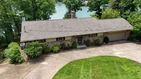 129 Iroquois Dr, Cherokee Village, AR 72529