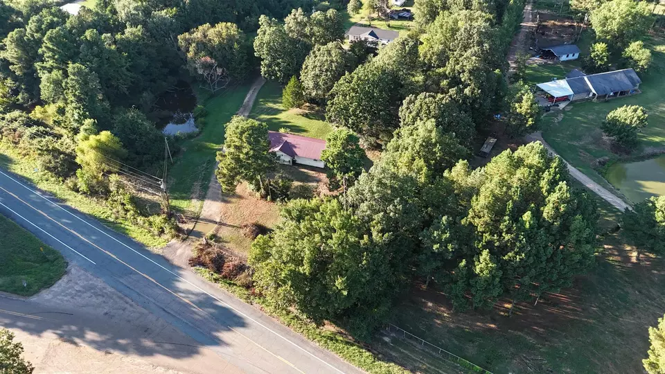 View/Area - 354 W Highway 70 B, De Queen, AR 71832 photo 2 of 2