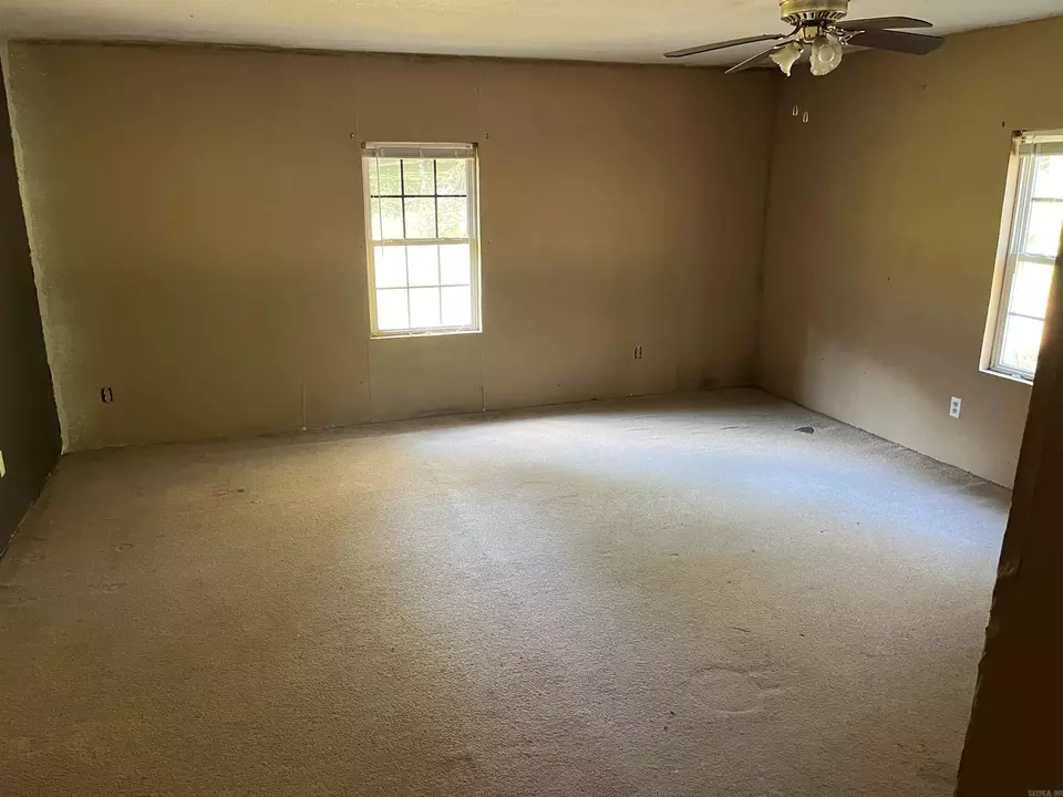 Bedroom - 354 W Highway 70 B, De Queen, AR 71832 photo 3 of 3