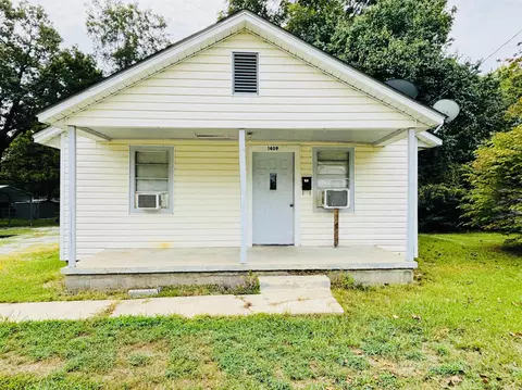 Exterior - 1409 E Moore, Searcy, AR 72143 photo 1 of 6