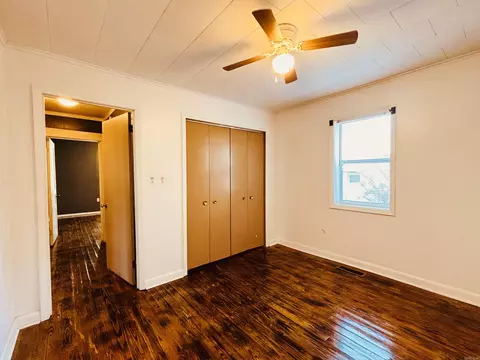 Bedroom - 1411 E Moore, Searcy, AR 72143 photo 2 of 4
