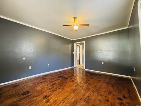 Living - 1411 E Moore, Searcy, AR 72143 photo 1 of 4