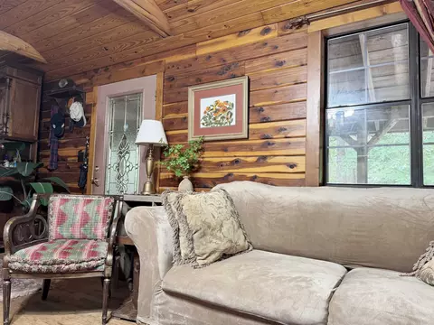 Living - 1499 Sutterfield Rd, Fox, AR 72051 photo 3 of 3