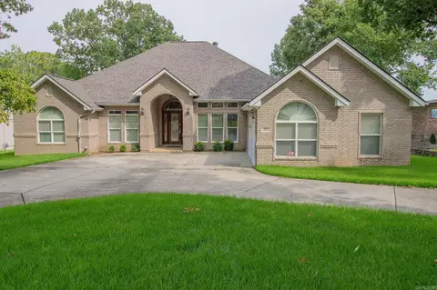 156 Osprey Dr, Hot Springs, AR 71913