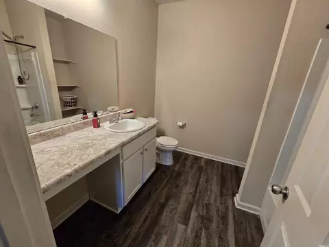 Bath - 2135 Eldridge Ln, Conway, AR 72032 photo 1 of 2