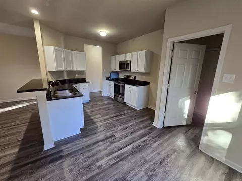 Kitchen - 2135 Eldridge Ln, Conway, AR 72032 photo 2 of 2