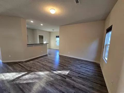 Living - 2135 Eldridge Ln, Conway, AR 72032 photo 2 of 2