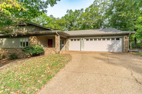 8 Rodriguez Pl, Hot Springs Village, AR 71909