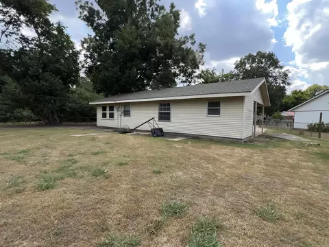 Exterior - 338 Paula Ave, Trumann, AR 72472 photo 4 of 6