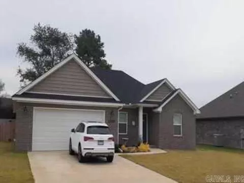 1303 Ridgefield Cir, Searcy, AR 72143