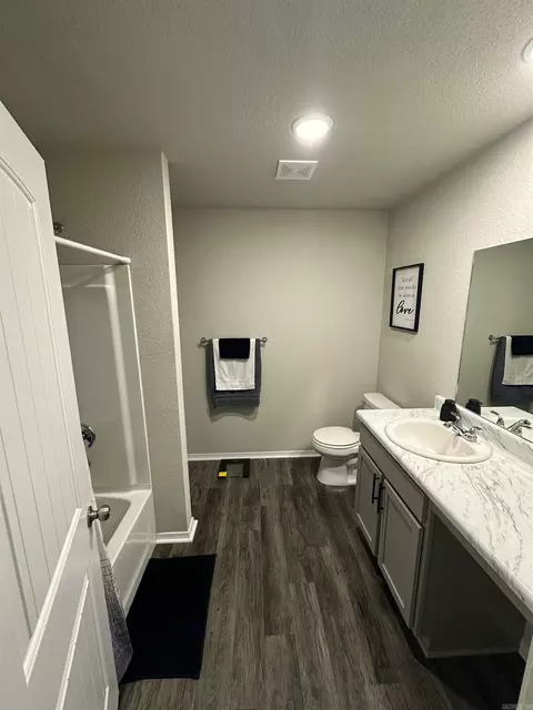 Bath - 285 Rooster Rd, Conway, AR 72032 photo 2 of 3