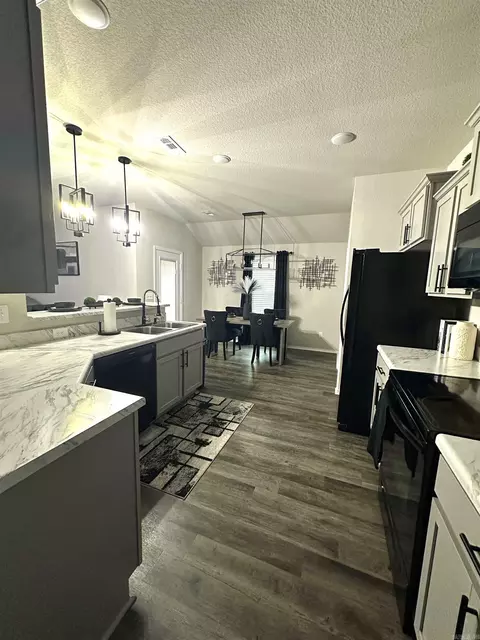Kitchen - 285 Rooster Rd, Conway, AR 72032 photo 1 of 2