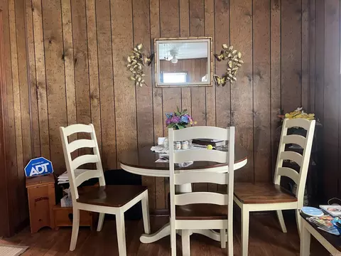 Dining - 5501 W Mosley, Pine Bluff, AR 71602 photo 1 of 1