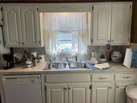 Kitchen - 5501 W Mosley, Pine Bluff, AR 71602 photo 1 of 2