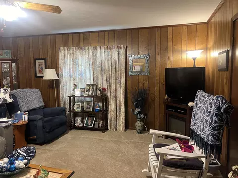 Living - 5501 W Mosley, Pine Bluff, AR 71602 photo 1 of 1