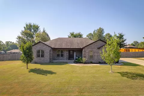 455 Bobwhite Holw, Lonoke, AR 72086 photo 2